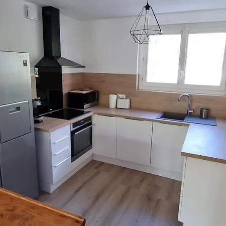 Apartament T3 Proche Centre - Climatisation & Parking Prive